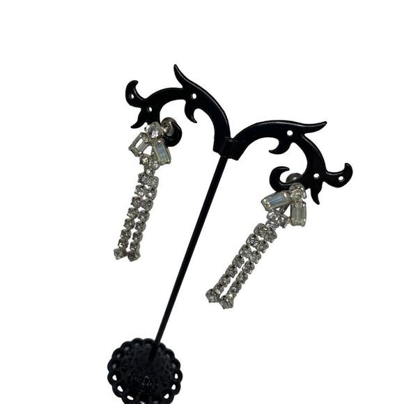 Vintage Drop Dangle Rhinestone Earrings Screwback Non-Pierced 2.25 Inches - Picture 4 of 11